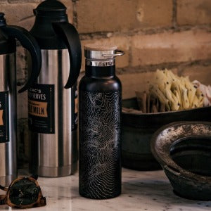 Aviston - Illinois Engraved Map Bottle with Bamboo Top in Matte Black