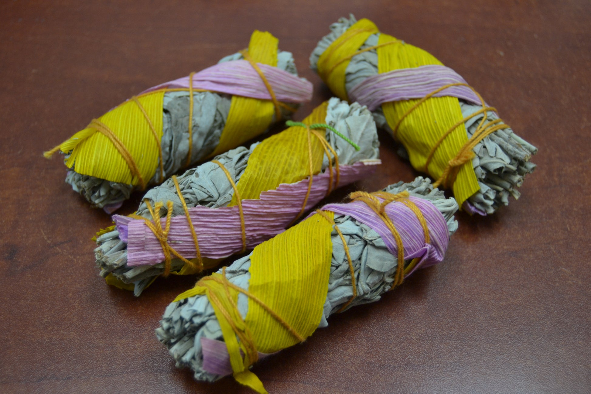 White Sage + Pink/Yellow Corn Bundle Smudge 4 Pcs 