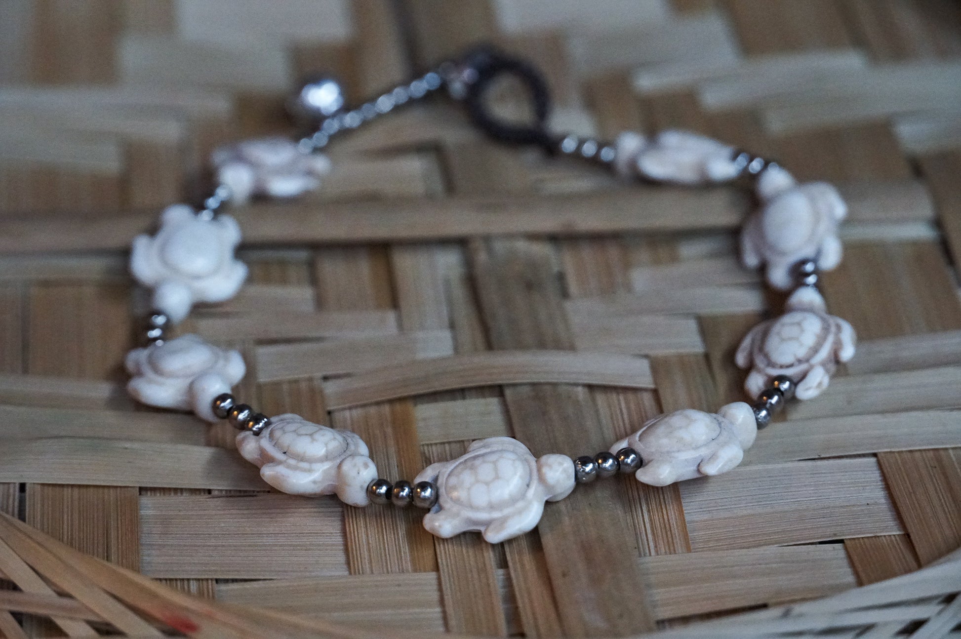 White Turtle Boho Silver Anklet - Bracelets & Anklets