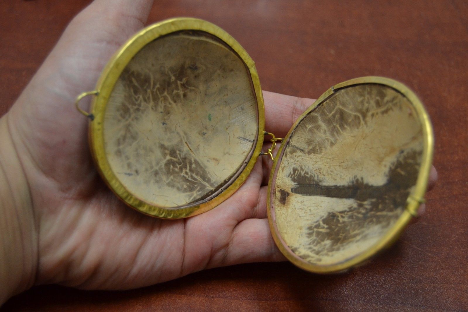 Brown Golden Mother of Pearl Shell Trinket Box